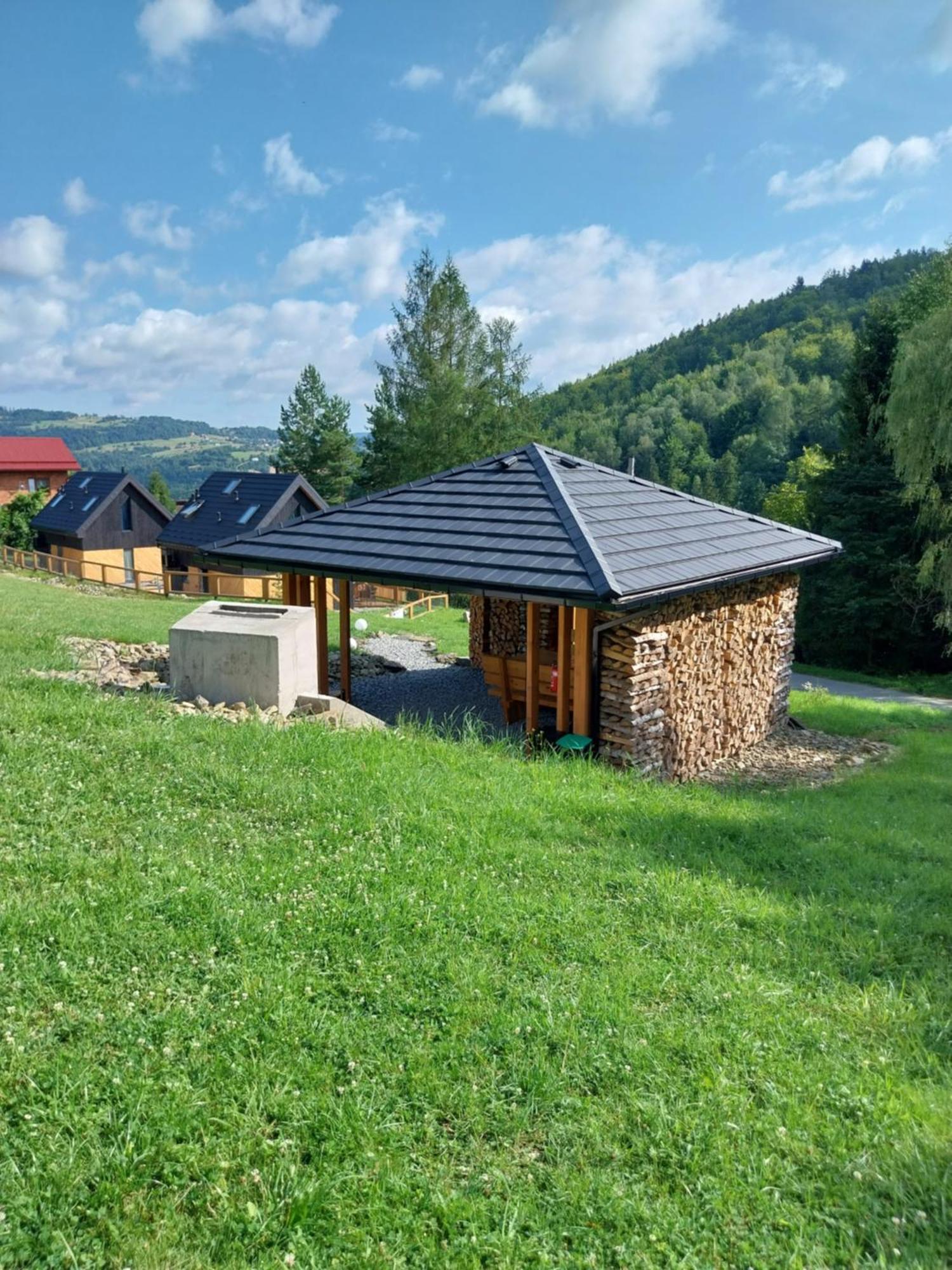 Projekt Swit - Domki Z Prywatna Jacuzzi I Sauna Живец Экстерьер фото